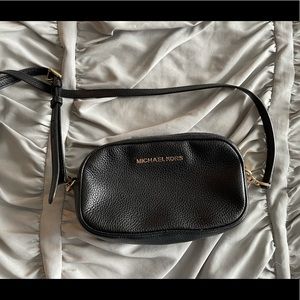 Micheal Kors Black Leather Crossbody